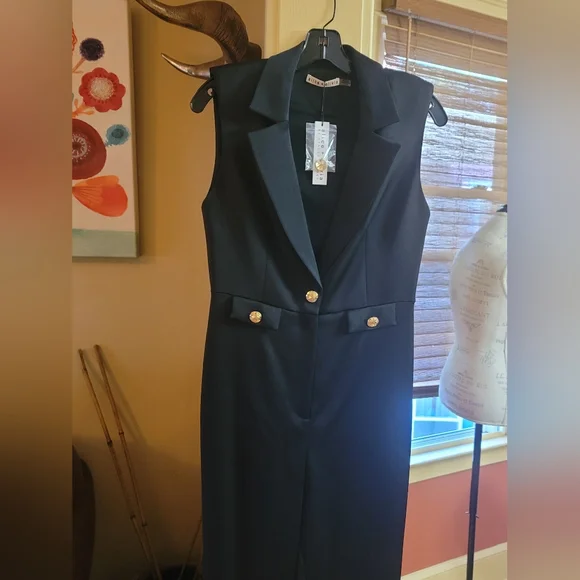 Alice and Olivia Shoshanna Sleeveless Tuxedo Jumpsuit - Picture 6 of 12